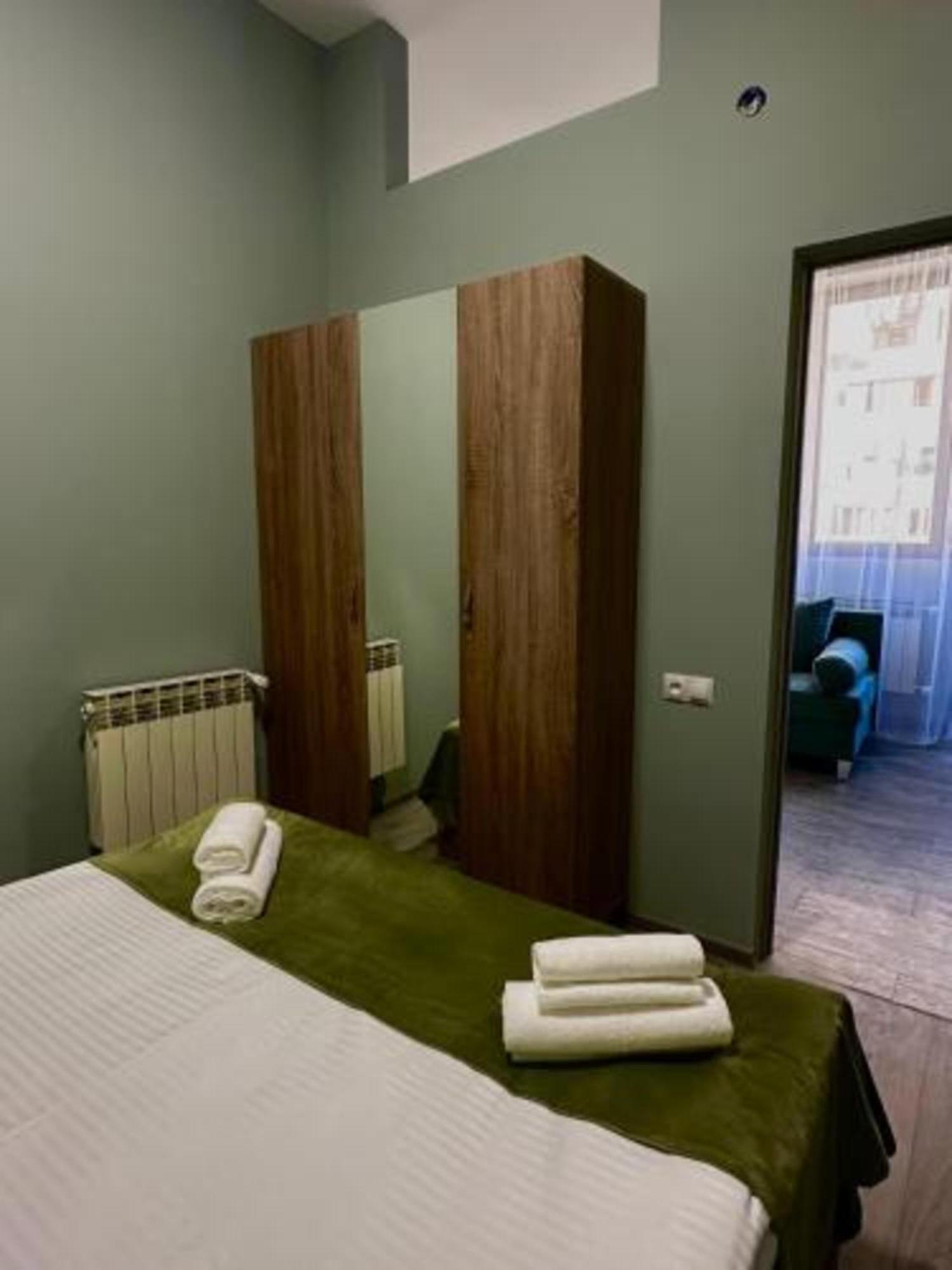 Hotel Menua Єреван Номер фото